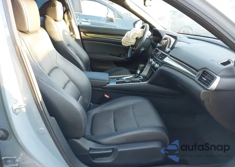 2021 Honda Accord Sport z USA, uszkodzony, nr VIN 1HGCV1F32MA098228